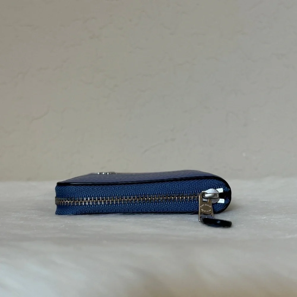 Disney X Coach Medium Id Zip Wallet With Cinderella - Picture 6 of 11